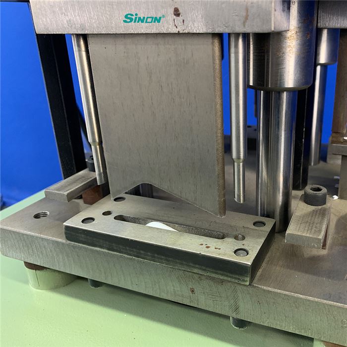 Aluminum Window Punching Machine